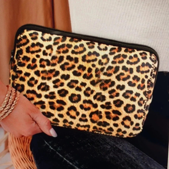 LEOPARD COSMETIC TRAVEL STORAGE BAG WOMENS MAKE UP SUMMER GIFT WEDDING SIZE 8x5 - Picture 2 of 3